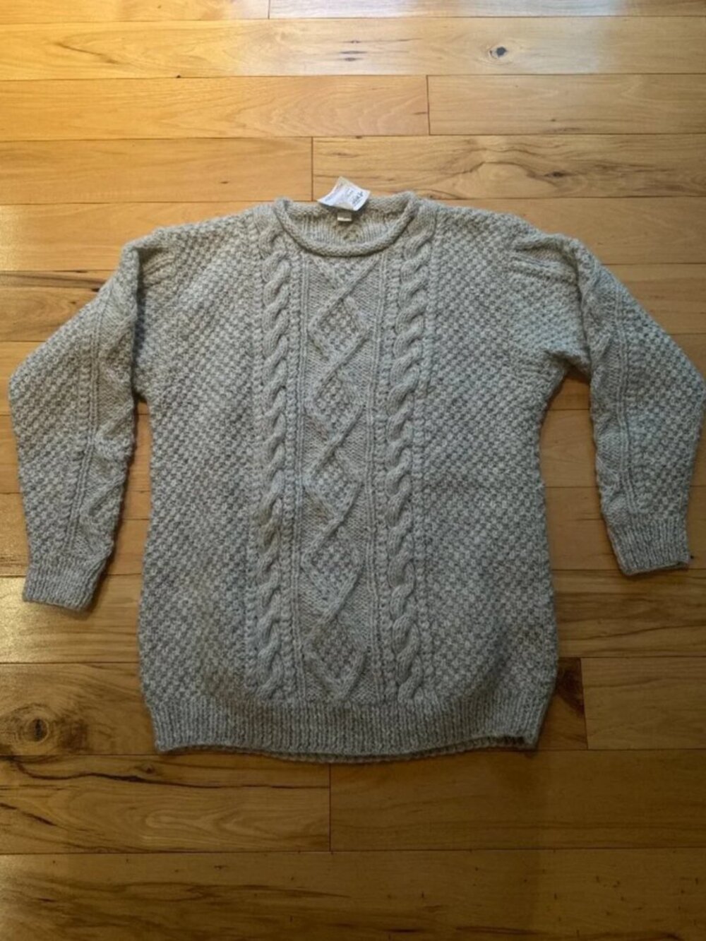 NWT Handmade Cable Knit Sweater Gray 100% Wool New Nepal Hand Knit Pullover